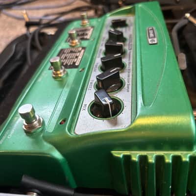 MINT WITH PSU Line 6 DL4 Delay Modeler 1999 - 2021 - Green image 2