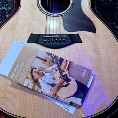 Taylor 814ce with ES1 Electronics 2011 - Natural image 5