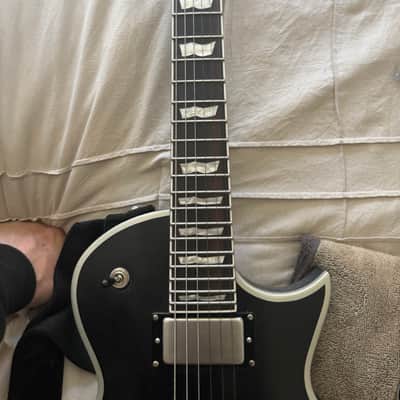 ESP LTD EC-1000 Evertune BB 2021 - Present Black Satin image 2