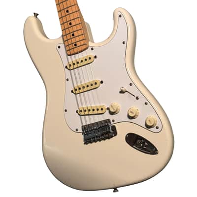 1983-1984 Squier SQ Series Stratocaster  - Vintage White image 4