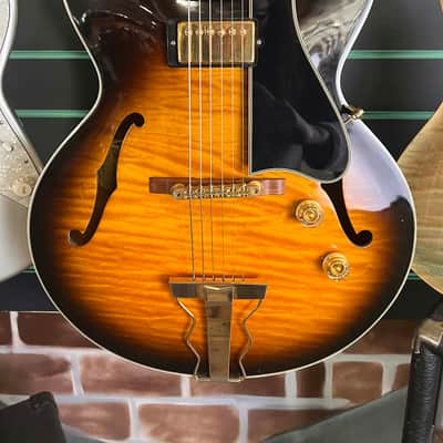 Gibson ES-165 Herb Ellis Vintage Sunburst 1998 Hollow Body Electric Guitar image 4