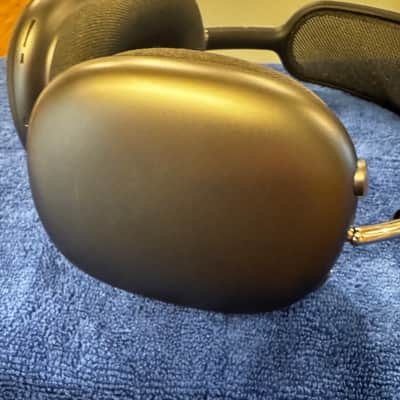 Apple AirPods Max Space Gray Lightning w/ WaterField Case + Max Stand image 12