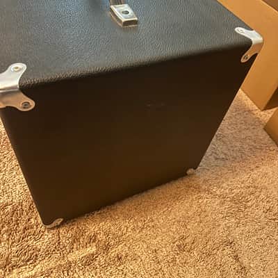 Avatar 1x15 Guitar Speaker Cabinet w/ WGS G15C Ceramic 16-Ohm 75W - Black Tolex / Silver Grille image 6