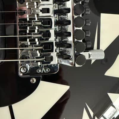 EVH Striped Series 2024 Black/White image 4