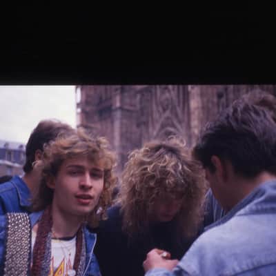 Def Leppard Autograph 1988 (Steve Clark, Joe Elliott...) + Phil Collen’s Guitar Pick 1988 image 16