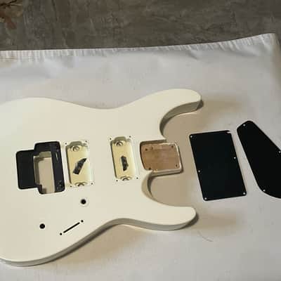 2000's Made in Japan Jackson DK2M Dinky Polar White Guitar Body Floyd Ready