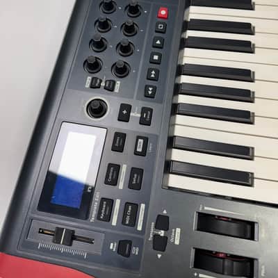 Novation Impulse 25 MIDI Keyboard Controller 2011 - Present - Gray Bild 2