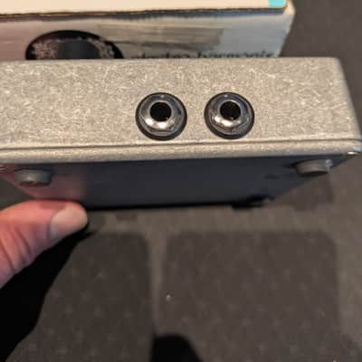 Electro-Harmonix Stereo Pulsar Analog Tremolo 2007 - Present - Blue image 5