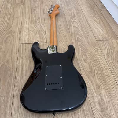 Squier Classic Vibe '70s Stratocaster HSS Left-Handed with Maple Fretboard 2019 - Present - Black image 6