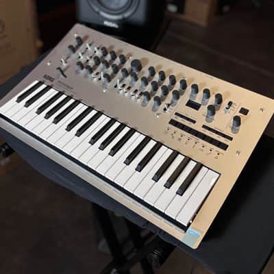 Korg Minilogue 4-Voice Polyphonic Analog Synthesizer 2016 - Present - Silver image 2
