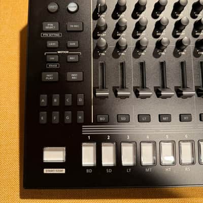 Roland TR-8S AIRA Rhythm Performer with Sample Playback 2018 - Present - Black image 8