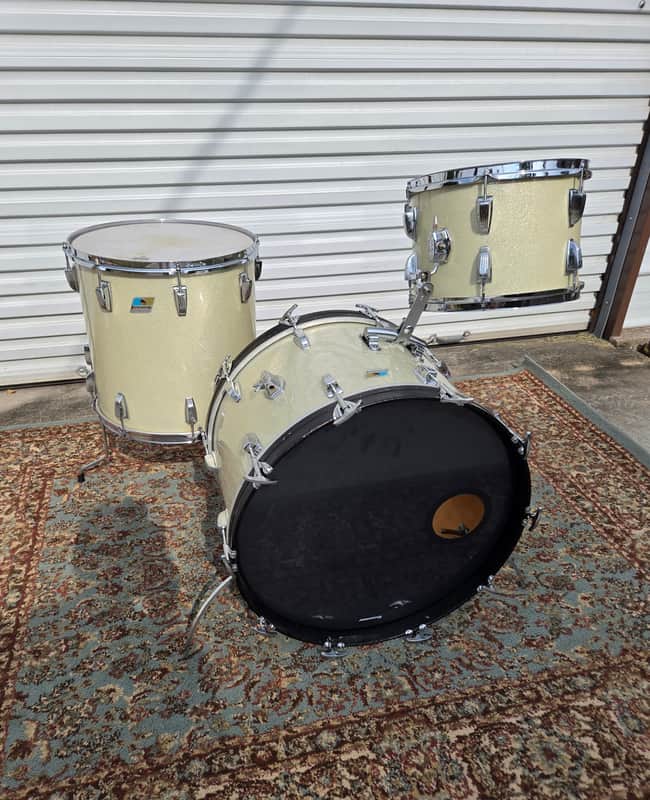 Ludwig No. 980 Super Classic Outfit 9x13 / 16x16 / 14x22" Drum Set (3-Ply) 1970 - Silver Sparkle (C022-1) image 1