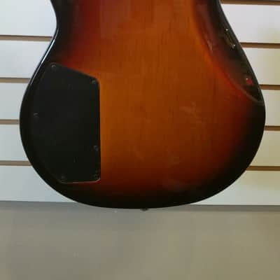 USA G&L L-1500 Mid 2000's NOS Three Tone Sunburst, case and paperwork have escaped! image 6