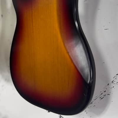 Fender Highway One Precision Bass with Rosewood Fretboard 2003 - 2005 3-Color Sunburst image 10