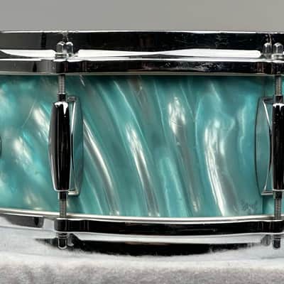 Gretsch 20/12/14/5.5x14" Progressive Jazz 60's Round Badge Drum Set - Aqua Satin Flame image 12