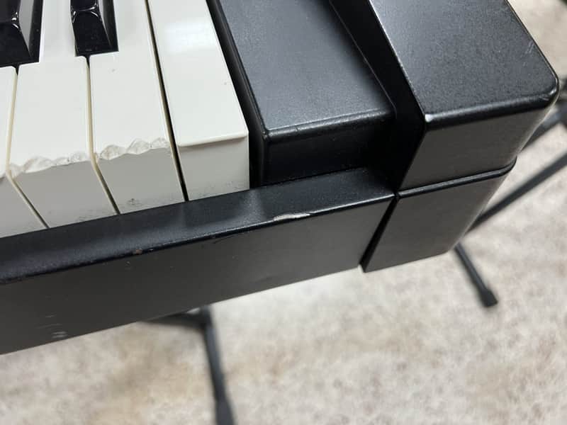 Roland Rhodes MK-60 Electric Piano W/Flight Case & Original Pedal