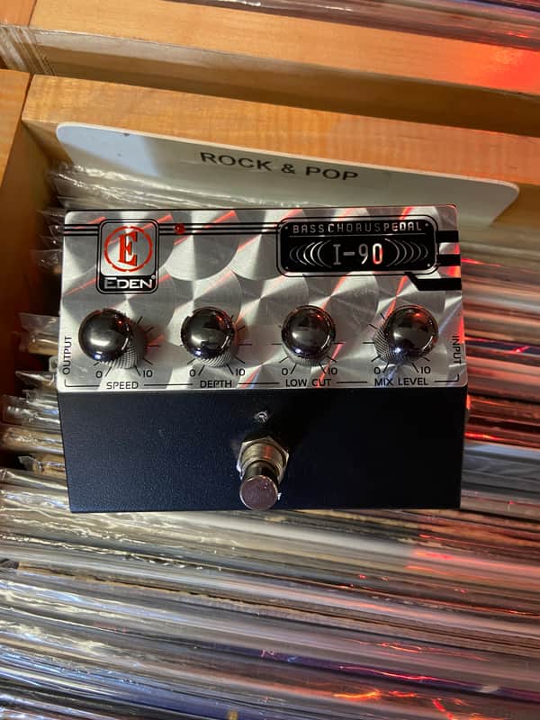 Eden Amplification I-90 Bass Chorus Pedal image 1