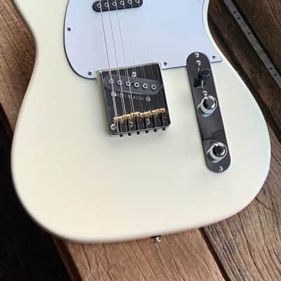 G&L ASAT Classic Vintage White image 3