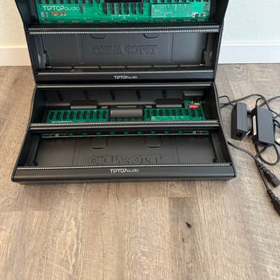 2x Tiptop Audio Mantis Eurorack Case w/ Brackets - Black image 2