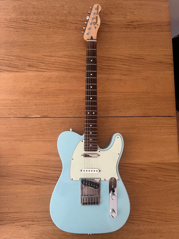 Fender Deluxe Nashville Telecaster with Pau Ferro Fretboard