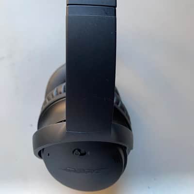 Bose Quietcomfort 35 Series II Wireless Noise Canceling Headphones image 7