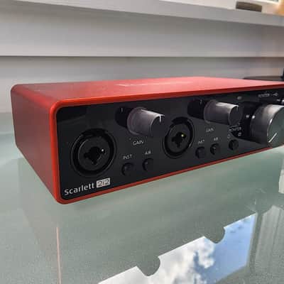 Focusrite Scarlett 2i2 3rd Gen USB Audio Interface 2019 - Present - Red / Black image 4