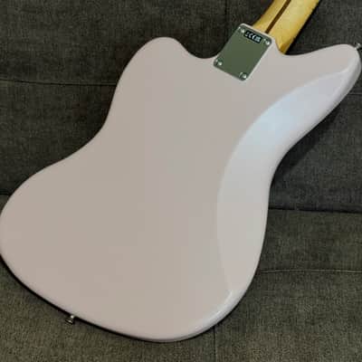 Fender MIJ Junior Collection Jazzmaster with Fender Gigbag - 2025 Model in Satin Shell Pink image 6