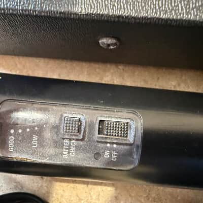 Shure SC4  mic wireless transmitter & receiver for repair or parts image 3