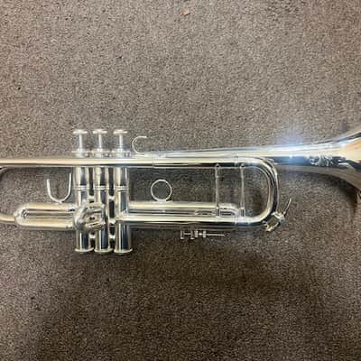 Bach 190S37 Bb Trumpet image 1