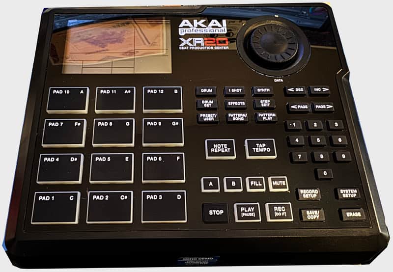 DJ機材 AKAI XR20 BEAT PRODUCTION STATION Akai XR20 Beat Production Station | Reverb