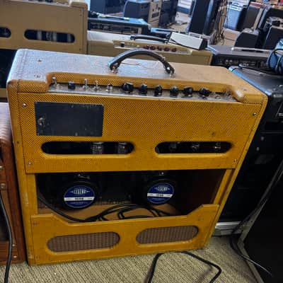 Fender '59 Bassman LTD Reissue 45-Watt 4x10" Guitar Combo 2004 - Present - Lacquered Tweed image 2