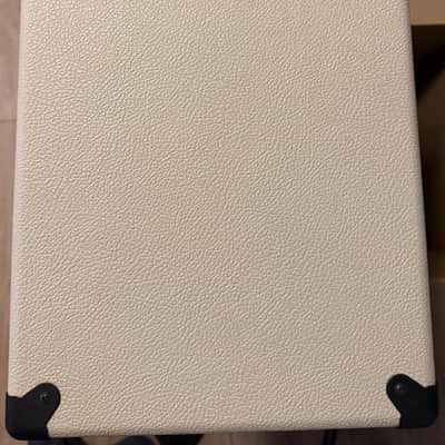 Victory Amps V112-Neo 250-Watt 1x12" Guitar Speaker Cabinet White image 6