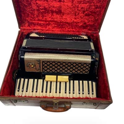Scandalli Accordion 347/3 image 1
