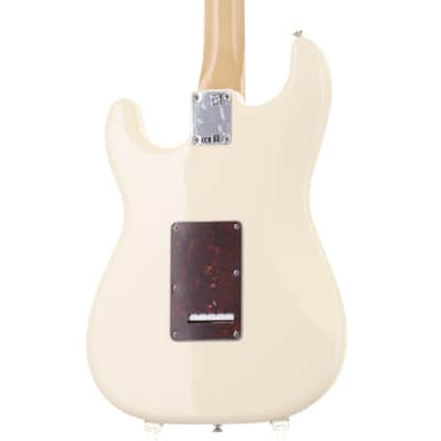 FENDER MExICO Vintera '60s Stratocaster with Pau Ferro Fingerboard in Olympic White [Mx21201387] (08/24) image 4