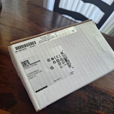 Shure SM7B Microphone w/Original box 2 Windscreens image 11