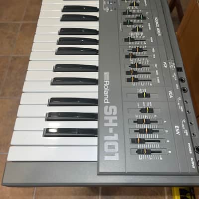 Roland SH-101 32-Key Monophonic Synthesizer 1982 - 1986 - Gray image 9