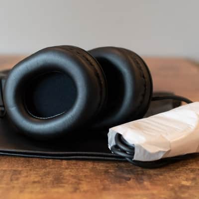 Audio-Technica ATH-M30X Closed Back Dynamic Headphones image 8