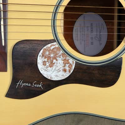 burnyblack pickguard for acoustic guitar - moon walnut/silver image 2