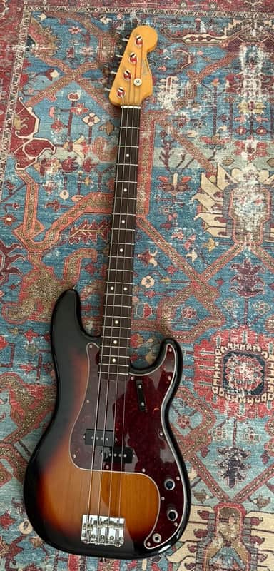 Fender Vintera II '60s Precision Bass 2023 - 2026 - 3-Color Sunburst