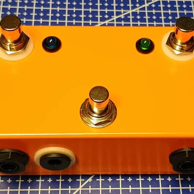 2-in-1 Footswitch (2 button latching and 1 button momentary tap tempo) image 6