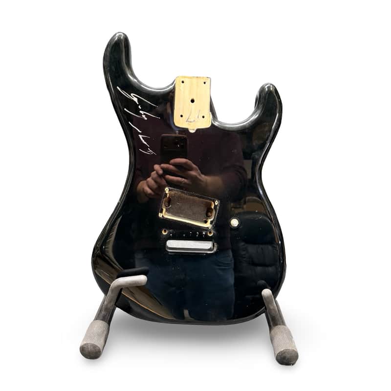 Vintage Kramer Body *Signed by Lynch Mob* image 1