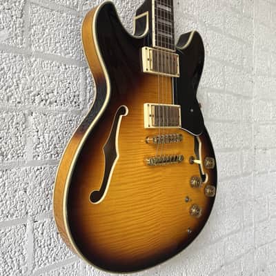 Ibanez JSM10EM John Scofield Signature – Two-Tone Burst – Semi-Hollow Electric Guitar image 4