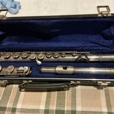 Armstrong 104 Student Model Closed-Hole Flute with C Foot, Offset G 2010s - Silver-Plated image 7