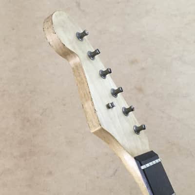 Lefty Vintage Relic Strat Neck Amber Fender Stratocaster Aged Series Loaded Reissue Neck Gotoh Tuners Maple Rosewood image 12