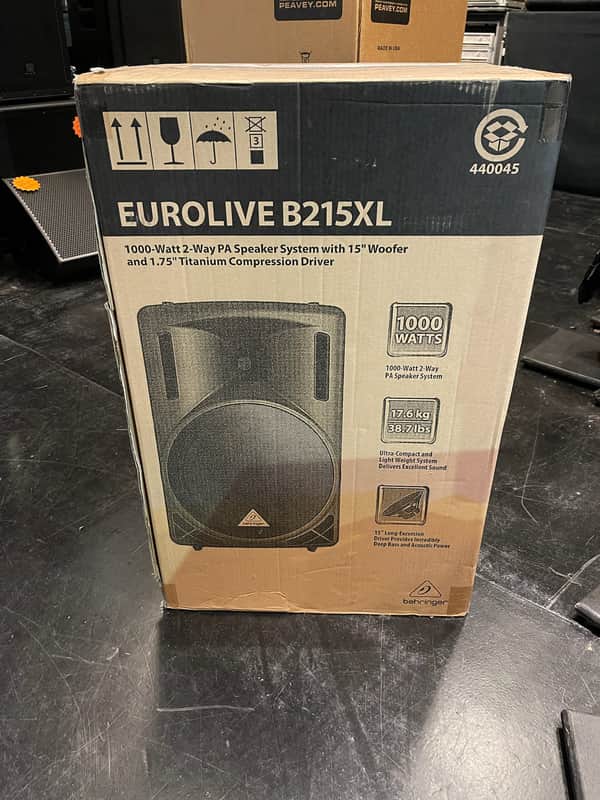 Behringer Eurolive B215XL 1000-Watt 15" Passive Speaker 2004 - Present - Standard image 1