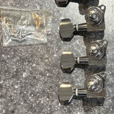 New Old Stock JinHo 6 In Line Locking Tuning Keys Left Handed - Chrome image 1
