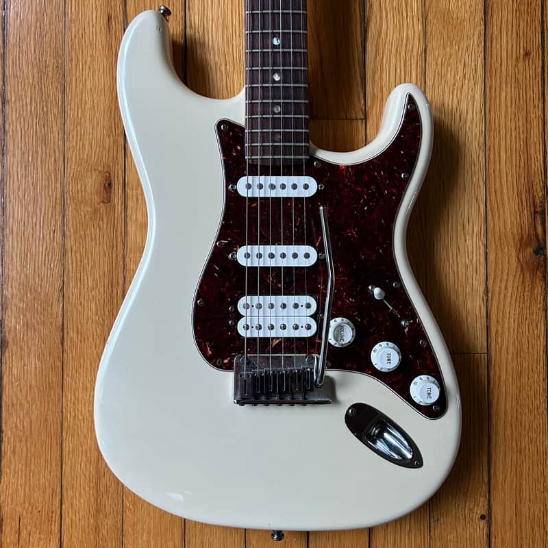 2008 Fender American Deluxe Stratocaster Olympic Pearl All Original w/ Roadrunner Gig Bag
