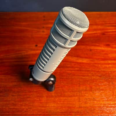 Electro-Voice RE20 Cardioid Dynamic Microphone 1968 - Present - Gray image 2