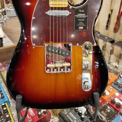 Fender American Professional II Telecaster Maple Fimgerboard 3-Color Sunburst image 5