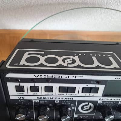 Moog Minimoog Voyager RME Rack Mount Edition Monophonic Synthesizer 2005 - 2015 - Black